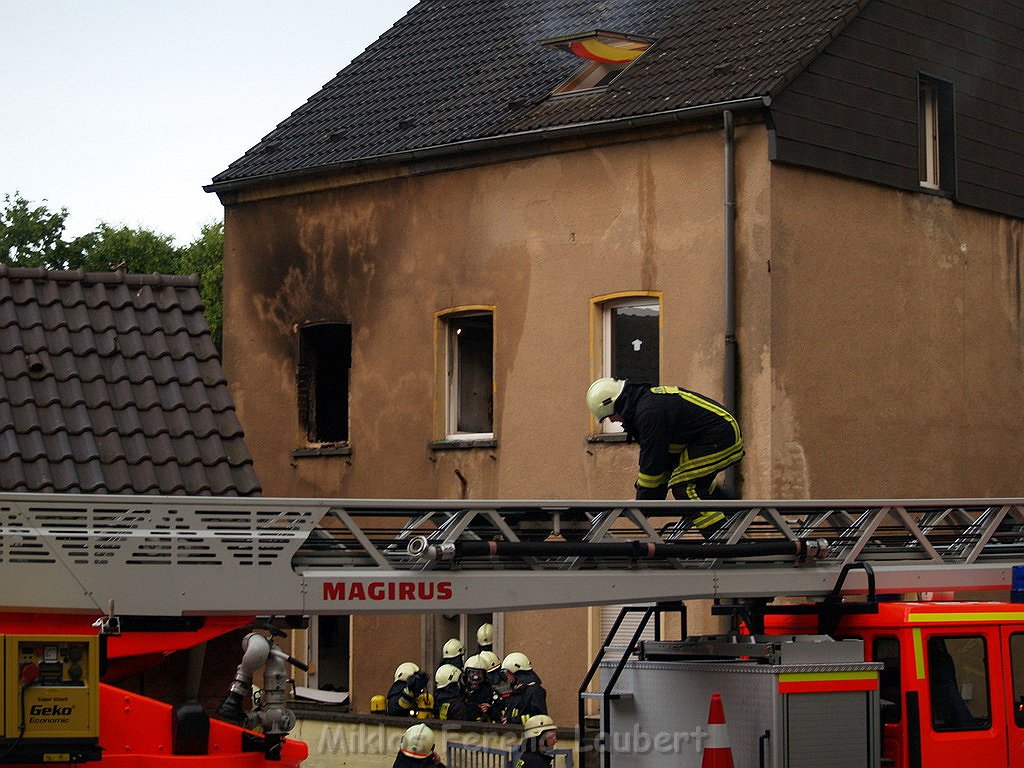 Wohnungsbrand Koeln Stammheim Stammheimer Hauptstr P241.JPG